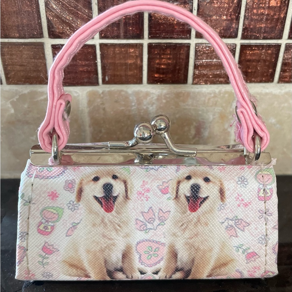 Play/lipstick/coin purse ****free with purchase of $20 or more****make a bundle